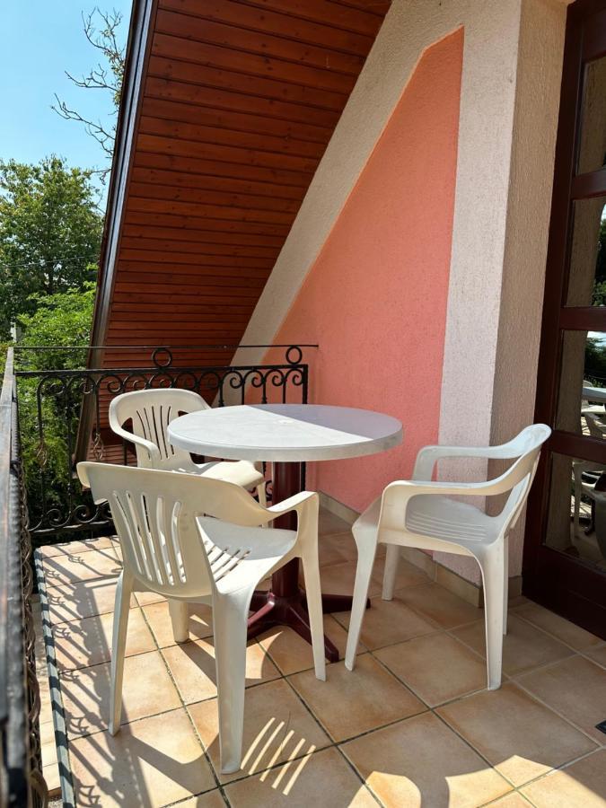 Apartment Roman Villa Heviz Exterior foto